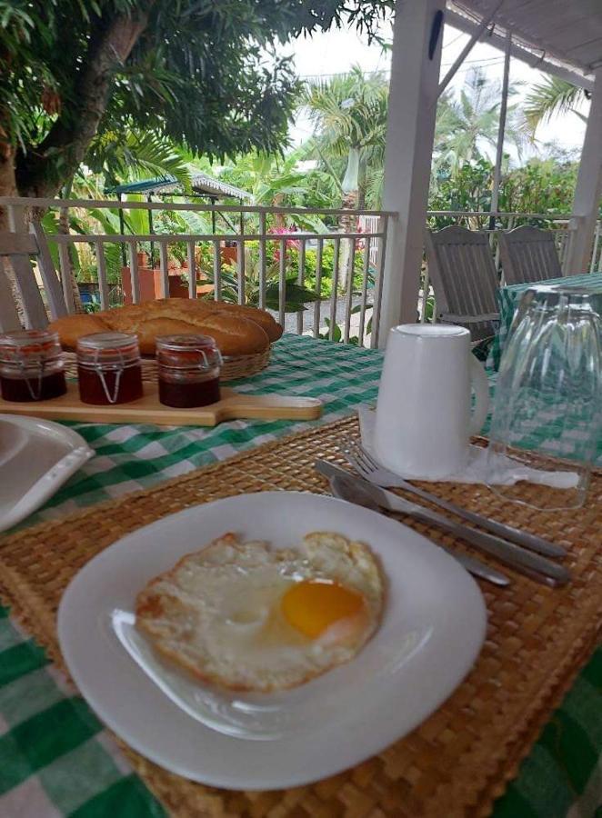 Ohana Guest House Port Mathurin Exteriér fotografie
